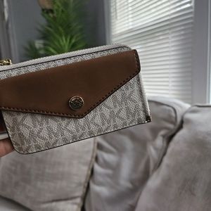 Michael Kors Jet Set Small Corner Zip Card Holder